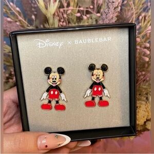NEW IN BOX Disney x Baublebar Mickey Mouse full body kisses dangling earrings